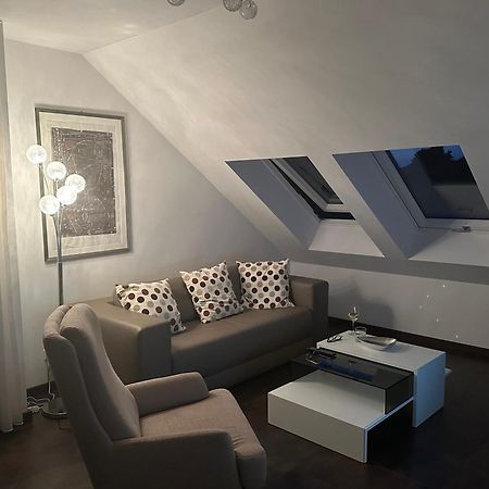 2-Zimmer-Ferienwohnung Mit Hotelservice Und 2 Balkons - Golf, Bike Und Wellness Im Markgraeflerland باد بيلنغن المظهر الخارجي الصورة