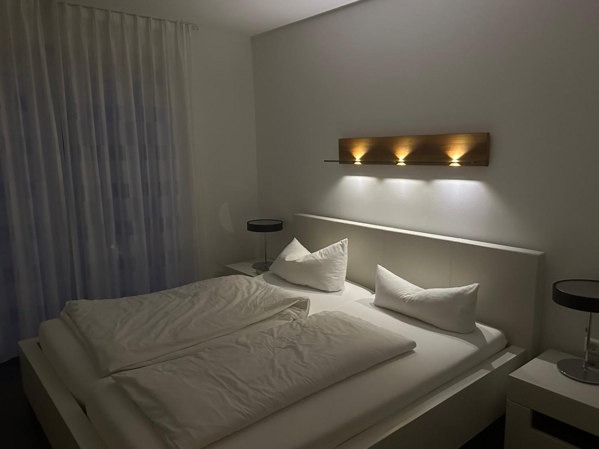 2-Zimmer-Ferienwohnung Mit Hotelservice Und 2 Balkons - Golf, Bike Und Wellness Im Markgraeflerland باد بيلنغن المظهر الخارجي الصورة